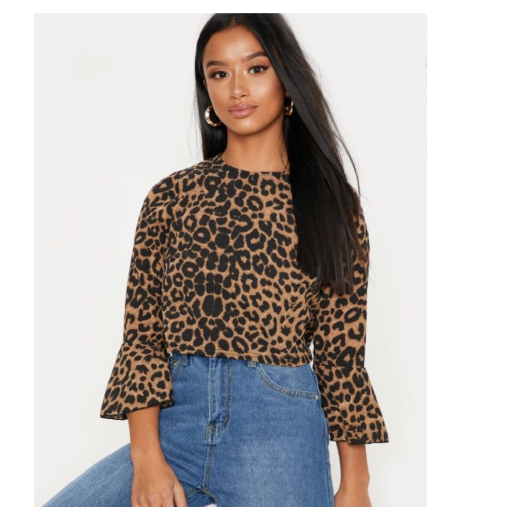 leopard print cropped top